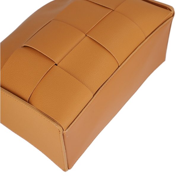 Geanta eleganta dama piele ecologica maro exterior texturat cu maner din lant auriu BSBECA2104038 124