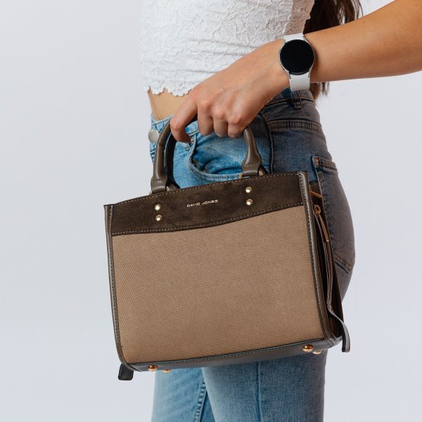 Geanta casual piele eco maro caramel cu compartiment spatios si buzunare interioare David Jones BSDJCA2208011 119