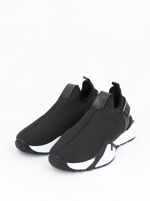 Pantofi Sport din Material Textil Negru cu Talpa Alba - BS044PSRO2301535 119