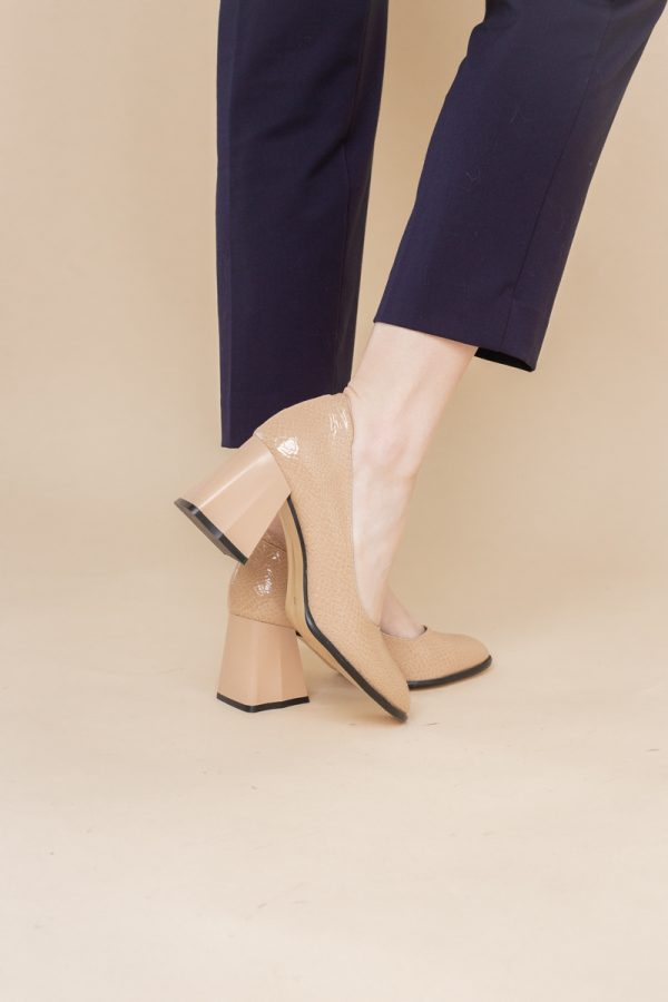 Pantofi cu Toc Gros Piele Ecologica Texturată Varf Rotund culoare Bej lucios(BS6122AY2401557) 121