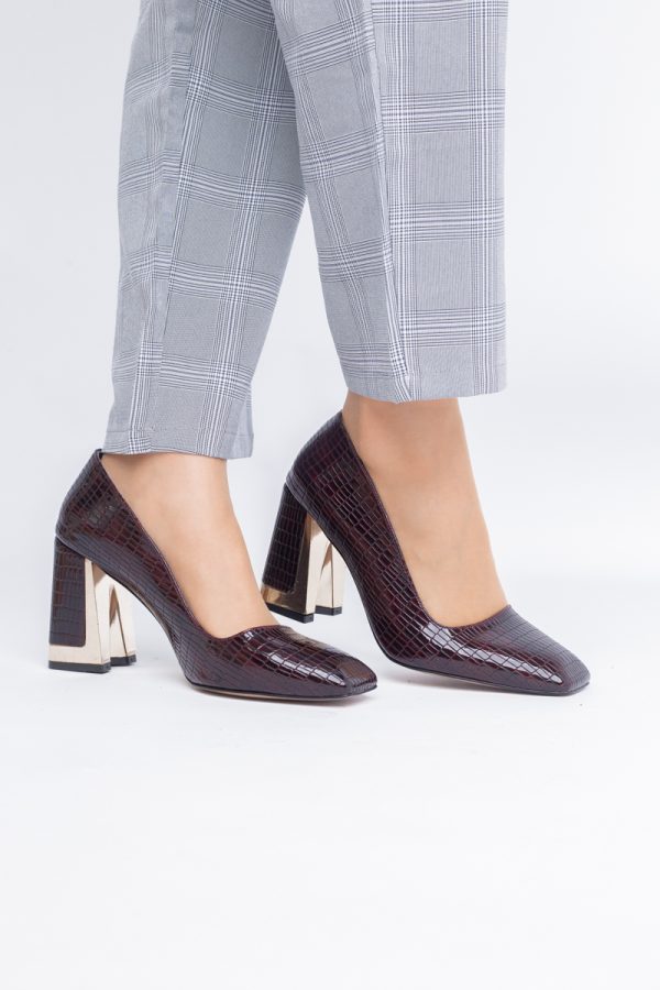 Pantofi Damă cu Toc Gros din Piele Ecologică texturată bordo BS20AY2402727 119
