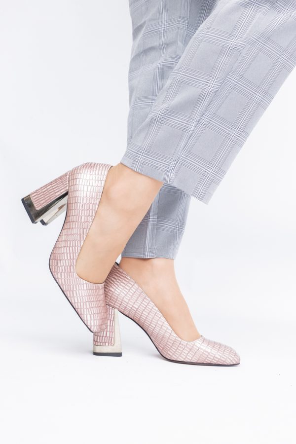 Pantofi Damă cu Toc Gros din Piele Ecologică texturată roz sampanie BS20AY2402730 119