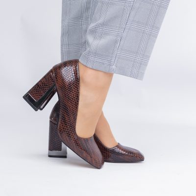 Pantofi Damă cu Toc Gros din Piele Ecologică texturată maro BS20AY2402736