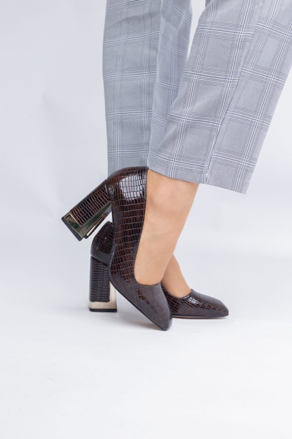 Pantofi Damă cu Toc Gros din Piele Ecologică texturată cafeniu BS20AY2402734 119