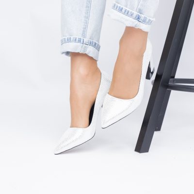 Pantofi Damă cu Toc Gros din Piele Ecologică texturată argintiu BS02-1AY2402743