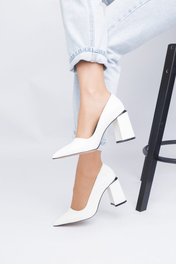 Pantofi Damă cu Toc Gros din Piele Ecologică texturată Alb BS02AY2402742 123