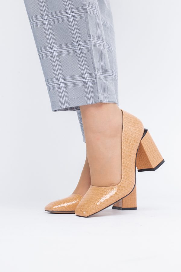Pantofi Damă cu Toc Gros din Piele Ecologică texturată maro camel BS01AY2402752 119