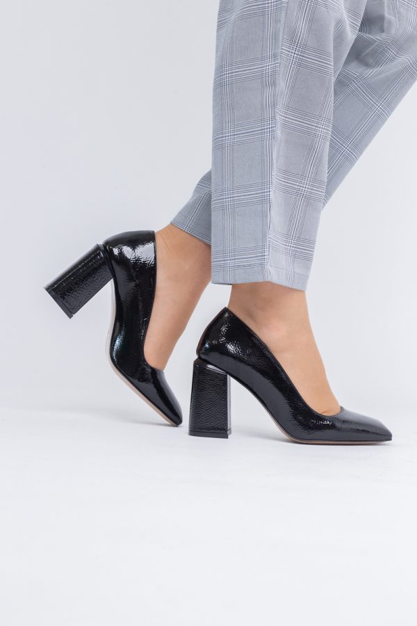 Pantofi Damă cu Toc Gros din Piele Ecologică texturată negru lac BS01AY2402750 119