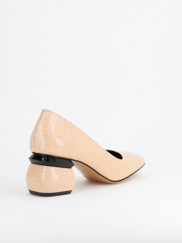 Pantofi Damă cu Toc Jos din Piele Ecologică Bej lac BS105AY2402715 126