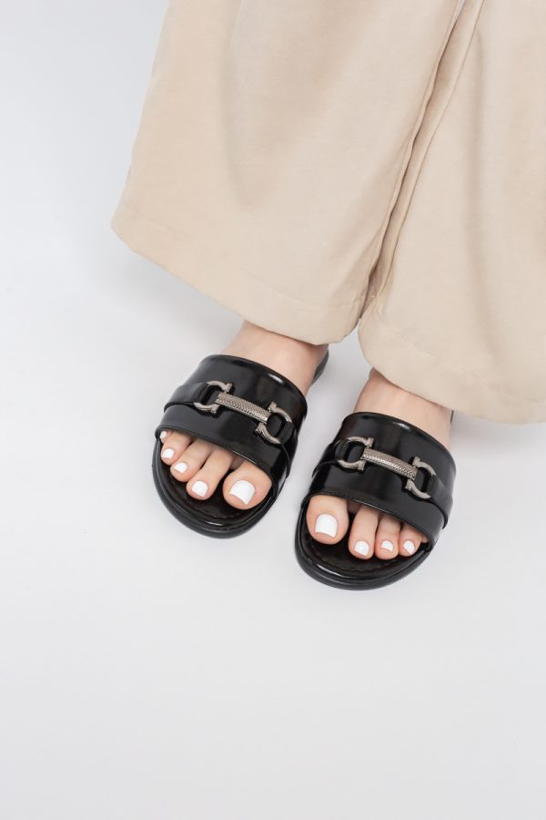 Saboți pentru Femei cu Elemente Metalice din Piele ecologică Negru mat (BS140TR2404109) 121