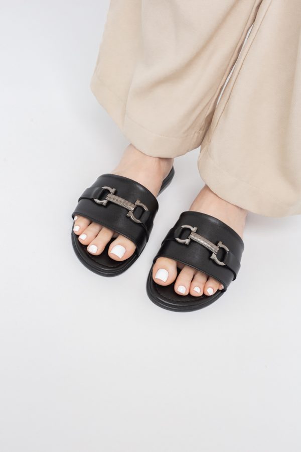 Saboți pentru Femei cu Elemente Metalice din Piele ecologică Negru mat (BS140TR2404109) 121