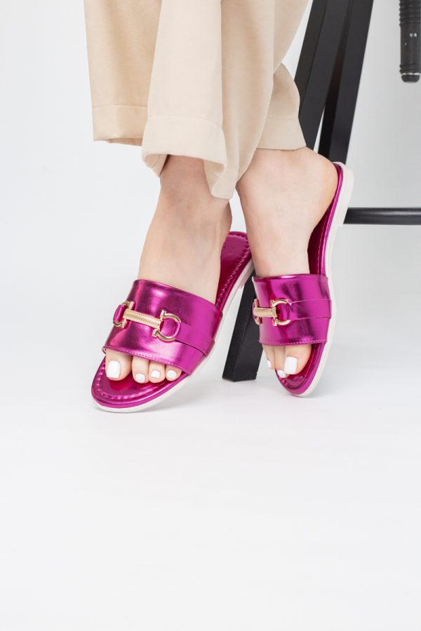 Saboți pentru Femei cu Elemente Metalice din Piele ecologică Fuchsia Metalic (BS140TR2404112) 119