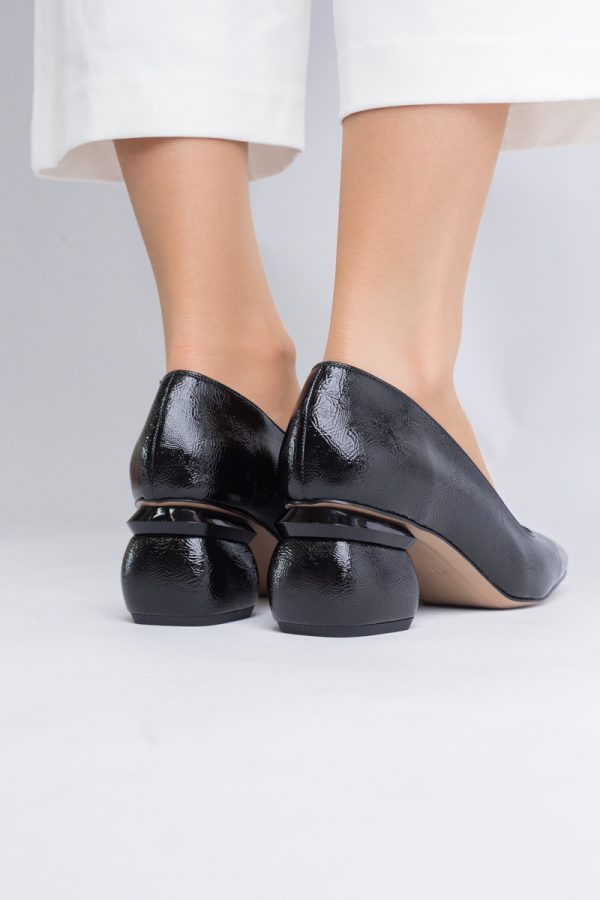 Pantofi Damă cu Toc Jos din Piele Ecologică negru lac BS105AY2402711 121
