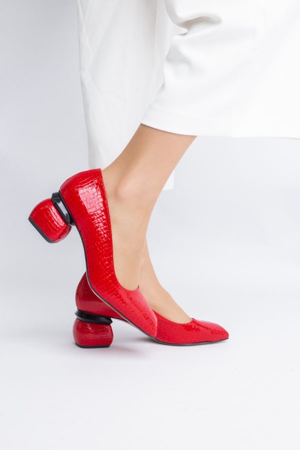 Pantofi Damă cu Toc Jos din Piele Ecologică Roșu lac BS105AY2402714 119