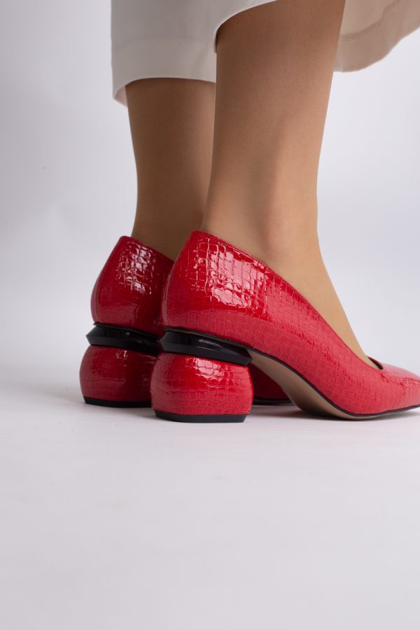 Pantofi Damă cu Toc Jos din Piele Ecologică Roșu lac BS105AY2402714 121