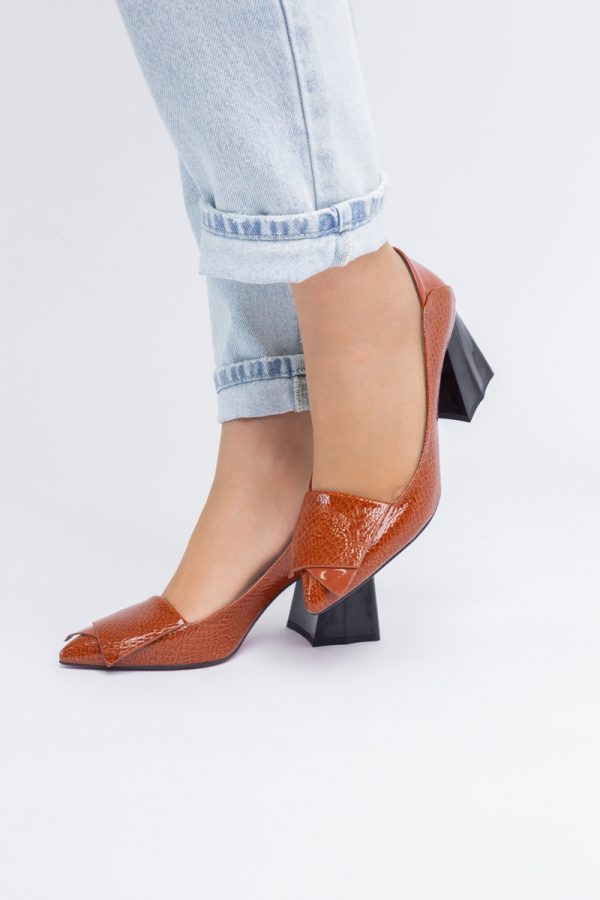Pantofi Damă cu Toc Gros din Piele Ecologică Maro (BS2002D2403830) 121