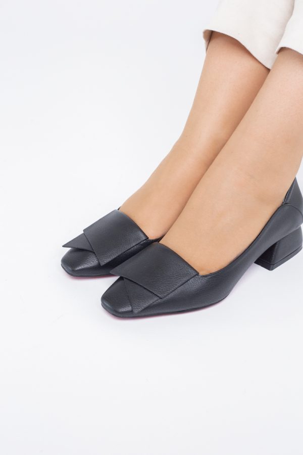 Pantofi Damă cu Toc Jos din Piele Ecologică Negru (BS500D2402793) 121