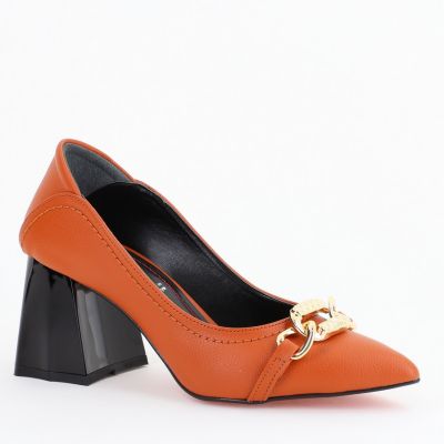Pantofi Damă cu Toc Gros din Piele Ecologică cu Elemente Metalice Maro (BS2004D2402776)