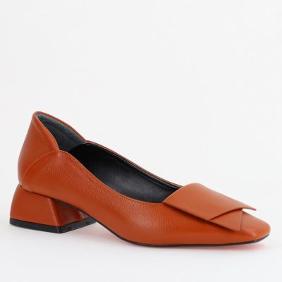 Pantofi Damă cu Toc Jos din Piele Ecologică Maro (BS500D2402792)