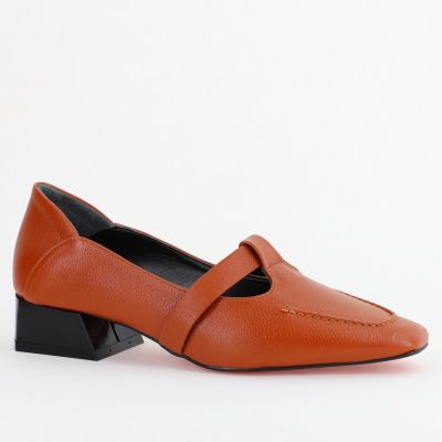 Pantofi Damă cu Toc Jos din Piele Ecologică Maro Mat (BS501D2403847)