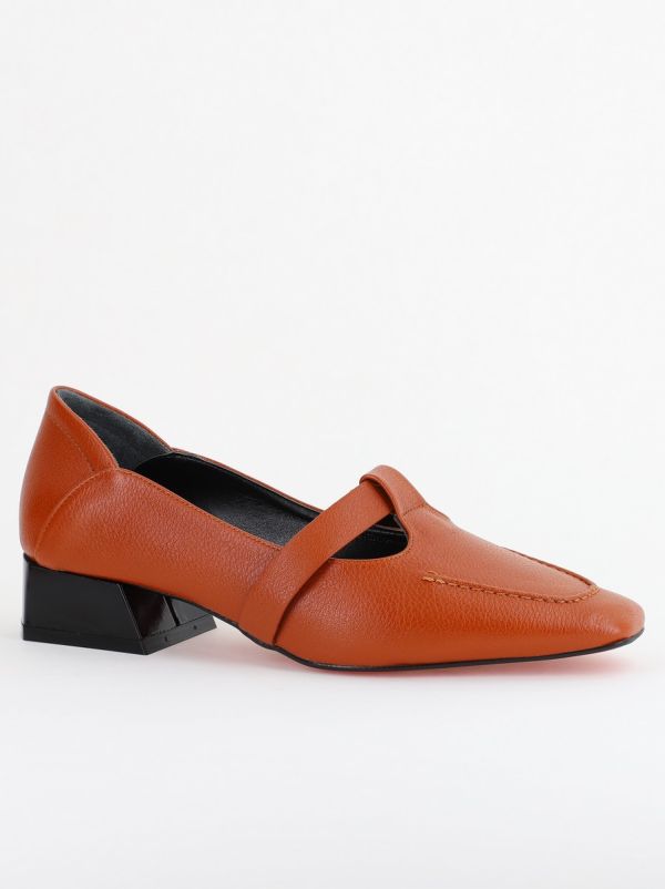 Incaltaminte Dama - Pantofi Damă cu Toc Jos din Piele Ecologică Maro Mat (BS501D2403847)