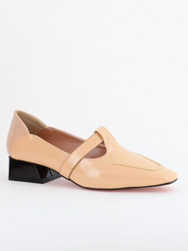 Incaltaminte Dama - Pantofi Damă cu Toc Jos din Piele Ecologică Bej Lucios(BS501D2403845)