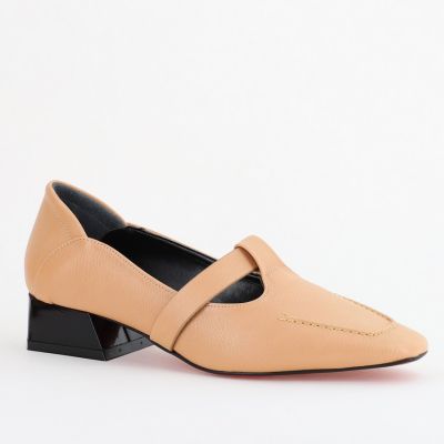 Pantofi Damă cu Toc Jos din Piele Ecologică Taupe (BS501D2403848)