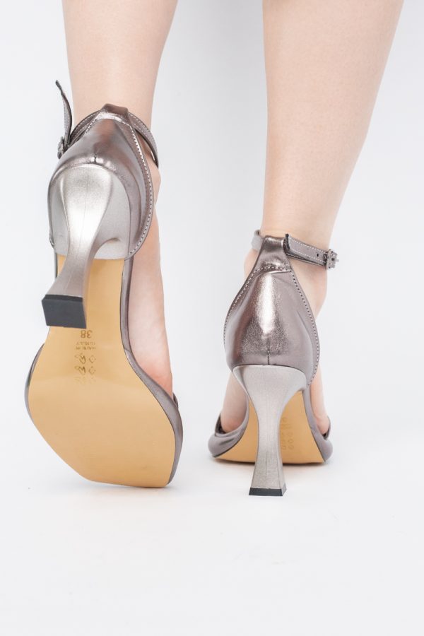 Sandale elegante pentru femei cu toc subțire din piele ecologică de culoare platină (BS001HSN2404176) 121