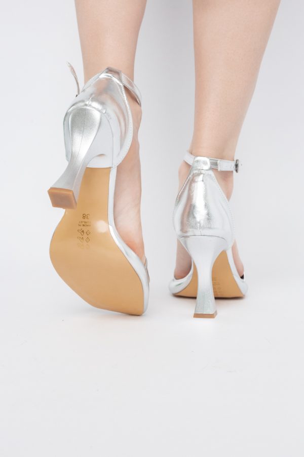 Sandale elegante pentru femei cu toc subțire din piele ecologică de culoare argintiu (BS001HSN2404178) 121