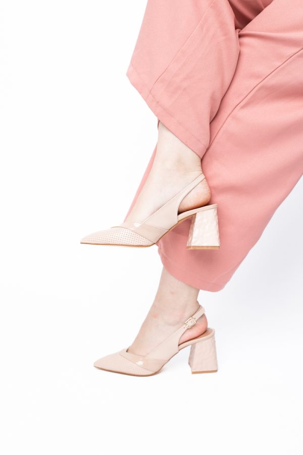 Pantofi Dama decupați cu Toc Piele Ecologica cu perforații bej mat BS771AY2404085 121