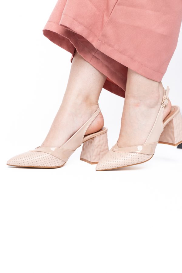 Pantofi Dama decupați cu Toc Piele Ecologica cu perforații bej mat BS771AY2404085 119