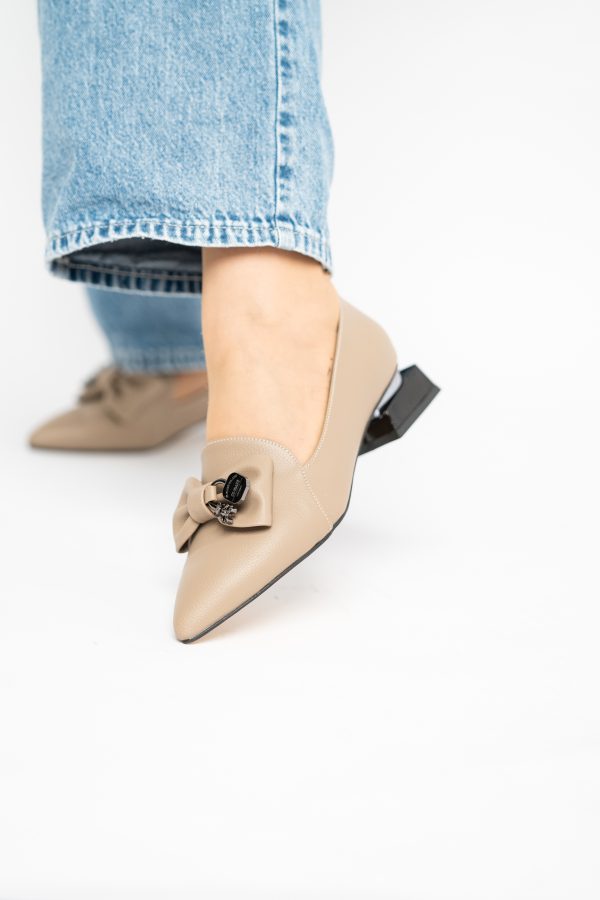 Pantofi cu Toc Jos Eleganti cu Fundita din Piele Ecologică Taupe BS167BA2411171 119
