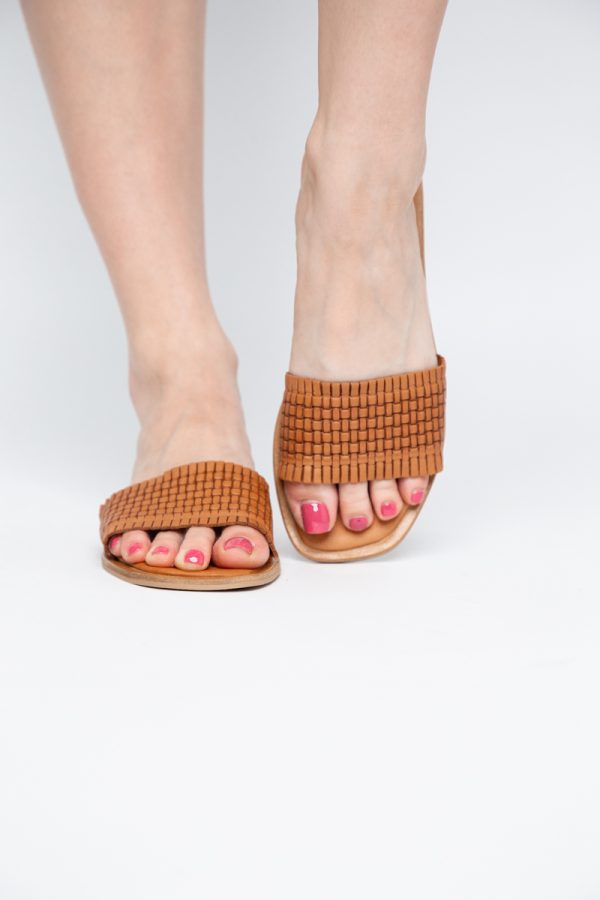 Papuci Damă Fără Toc din Piele Naturală culoare Maro Nicoletta (BS21TR2405532) 119