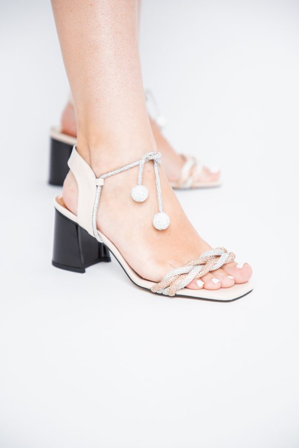 Sandale damă cu toc bej din piele ecologică accesorizati cu strasuri 119