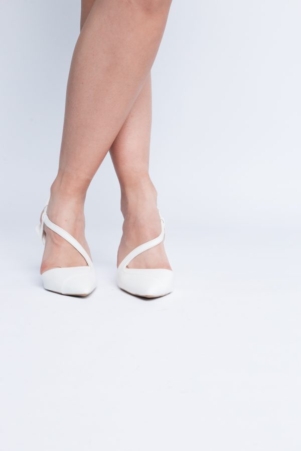 Pantofi Damă cu Toc Subțire din Piele Ecologică cu elastic Alb BS805AY2405348 123
