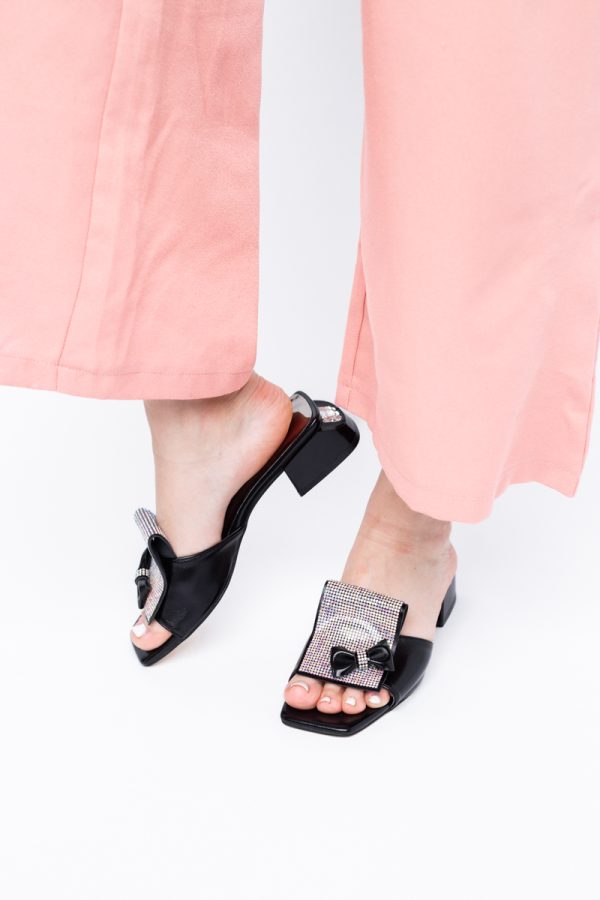 Saboți Damă cu Toc jos cu cristale și fundiță culoare Negru mat BS61TR2405387 123