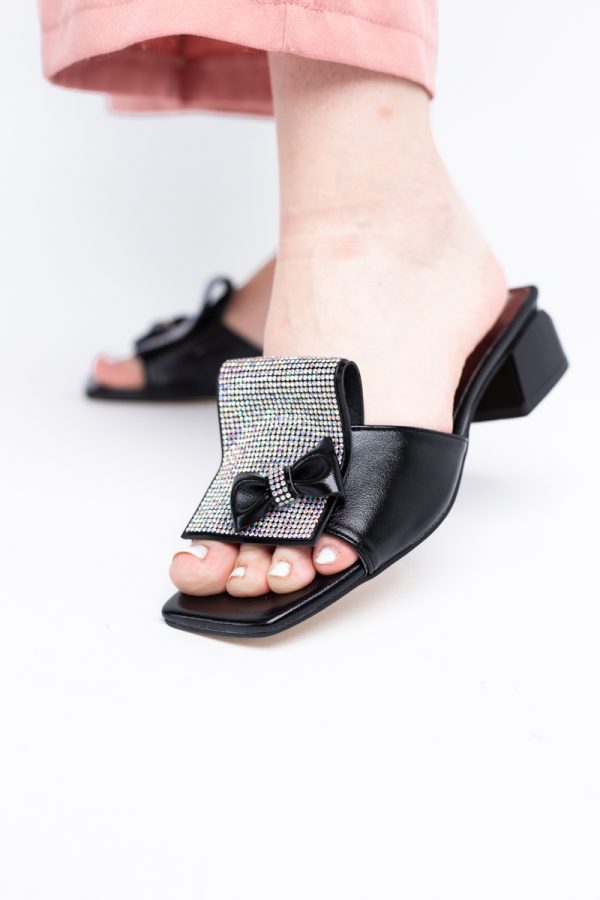 Saboți Damă cu Toc jos cu cristale și fundiță culoare Negru mat BS61TR2405387 119