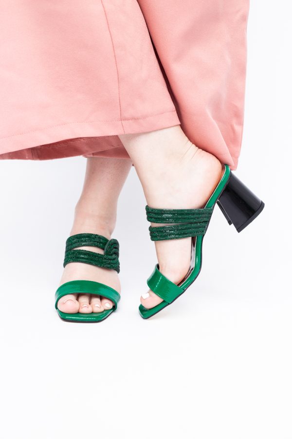 Saboți cu toc pentru femei din piele ecologică accesorizati cu strasuri culoare Verde (BS522TR2405401) 123