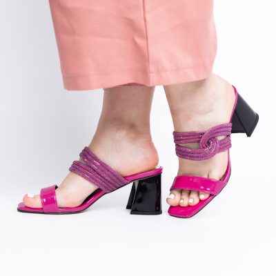 Saboți cu toc pentru femei din piele ecologică accesorizati cu strasuri culoare Fuchsia (BS522TR2405400)