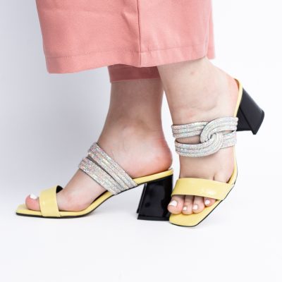 Saboți cu toc pentru femei din piele ecologică accesorizati cu strasuri culoare Galben (BS522TR2405398)