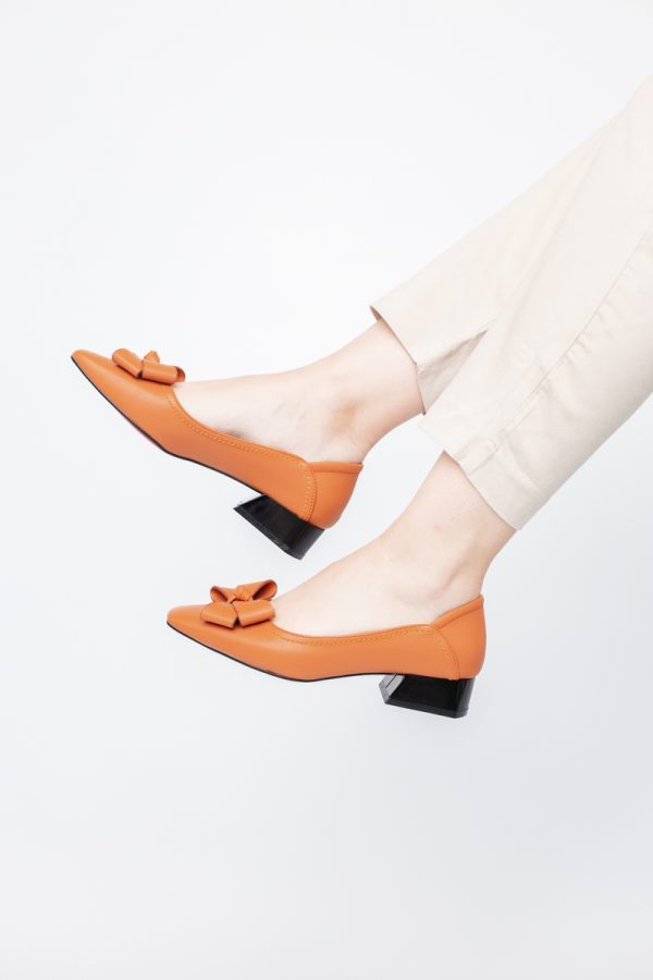 Pantofi Damă cu Toc Jos din Piele Ecologică cu fundiță Portocaliu (BS502D2405405) 123