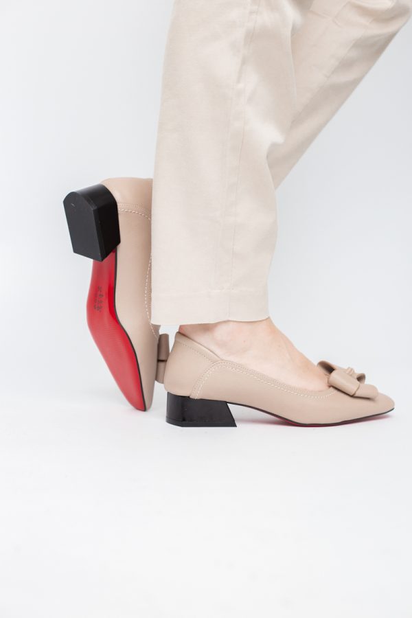 Pantofi Damă cu Toc Jos din Piele Ecologică cu fundiță Bej (BS502D2405404) 119
