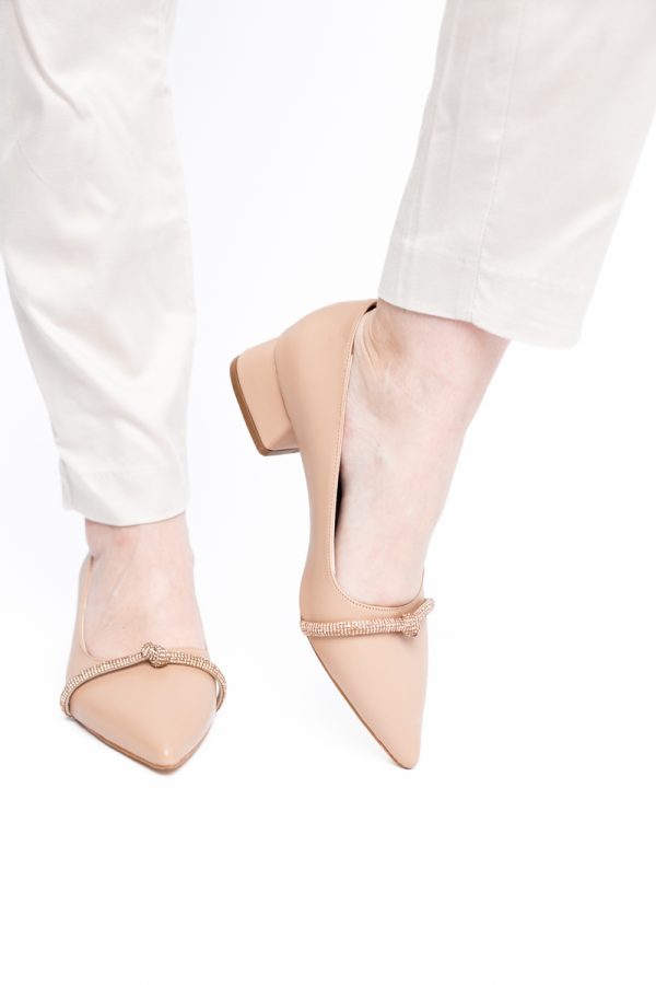 Pantofi Damă cu Toc Jos din Piele Ecologică culoare Nud (BS021AY2405460) 119
