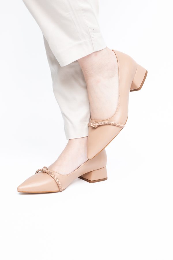 Pantofi Damă cu Toc Jos din Piele Ecologică culoare Nud (BS021AY2405460) 121