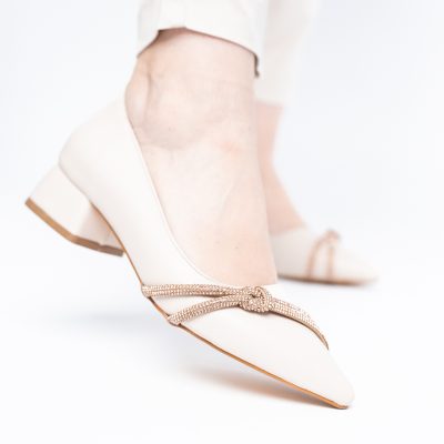 Pantofi Damă cu Toc Jos din Piele Ecologică cu pietricele culoare Bej (BS023AY2405459)