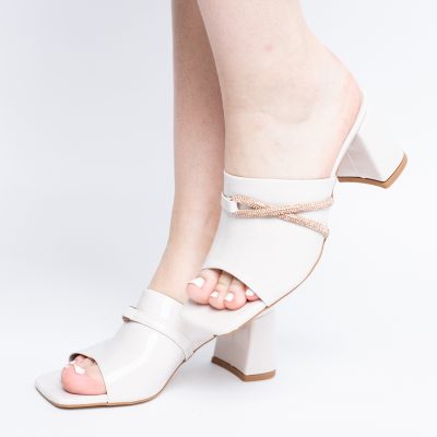 Saboți damă cu toc din piele ecologica cu pietricele culoare alb latte (BS265TR2405382)