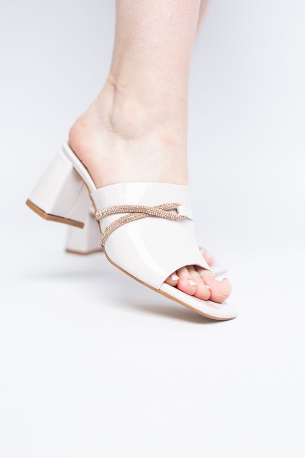 Saboți damă cu toc din piele ecologica cu pietricele culoare alb latte (BS265TR2405382) 121