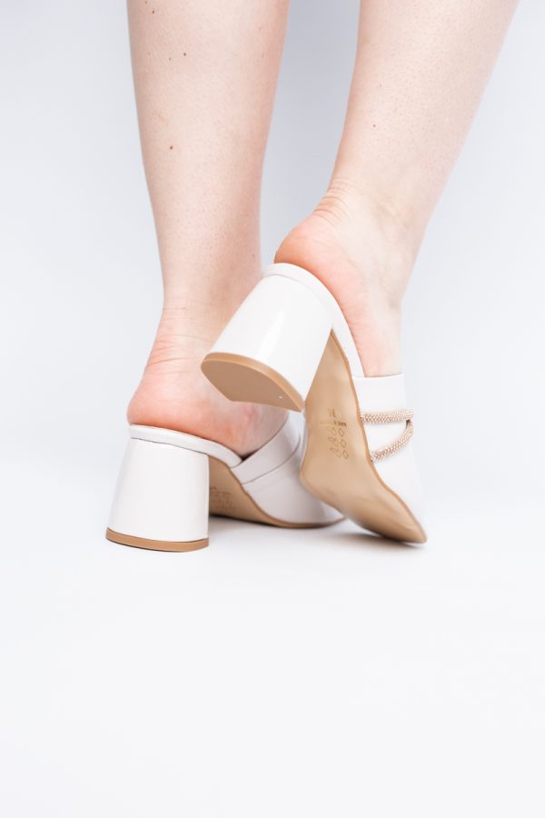 Saboți damă cu toc din piele ecologica cu pietricele culoare alb latte (BS265TR2405382) 123
