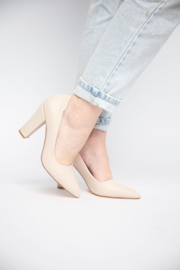 Pantofi pentru Femei cu Toc Gros Piele Ecologică Varf Ascutit culoare Bej - BS980AY2405423 123