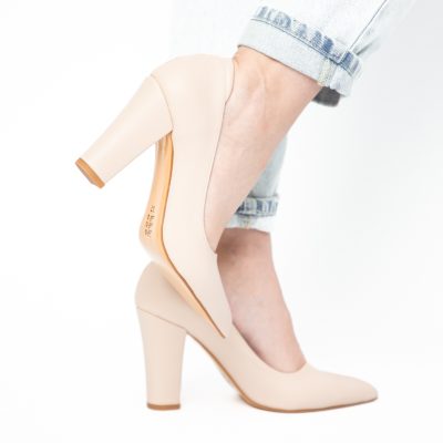 Pantofi pentru Femei cu Toc Gros Piele Ecologică Varf Ascutit culoare Bej - BS980AY2405423